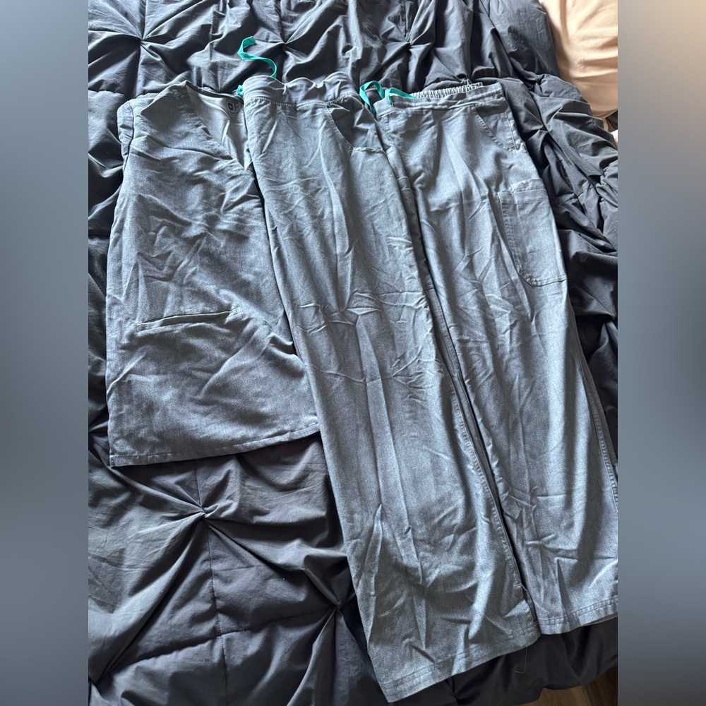 Women’s XL Figs Scrubs